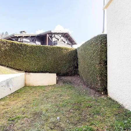 One-bedroom With Garden Apartment