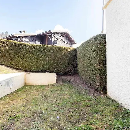 One-bedroom With Garden Apartment