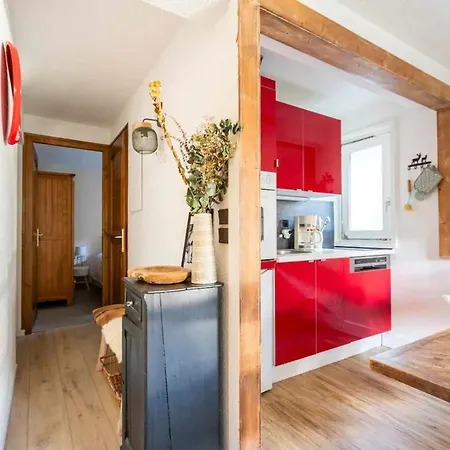 Apartment One-bedroom With Garden